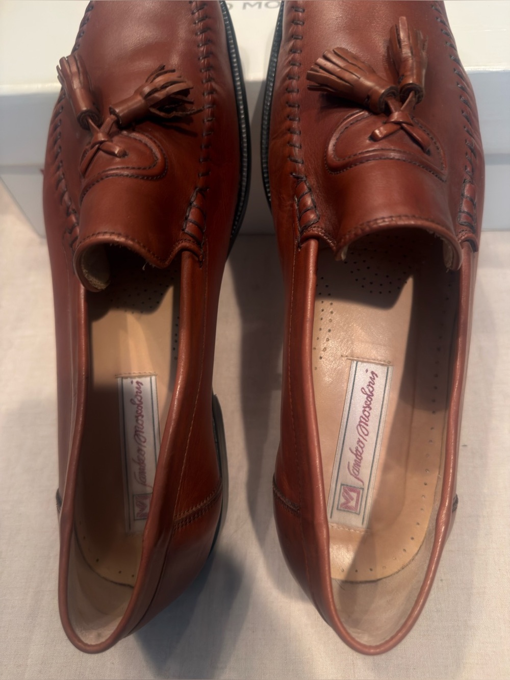 LNWB! Sandro Moscoloni Brown Leather Tassel Loafers - Light wear. - Picture 2 of 5